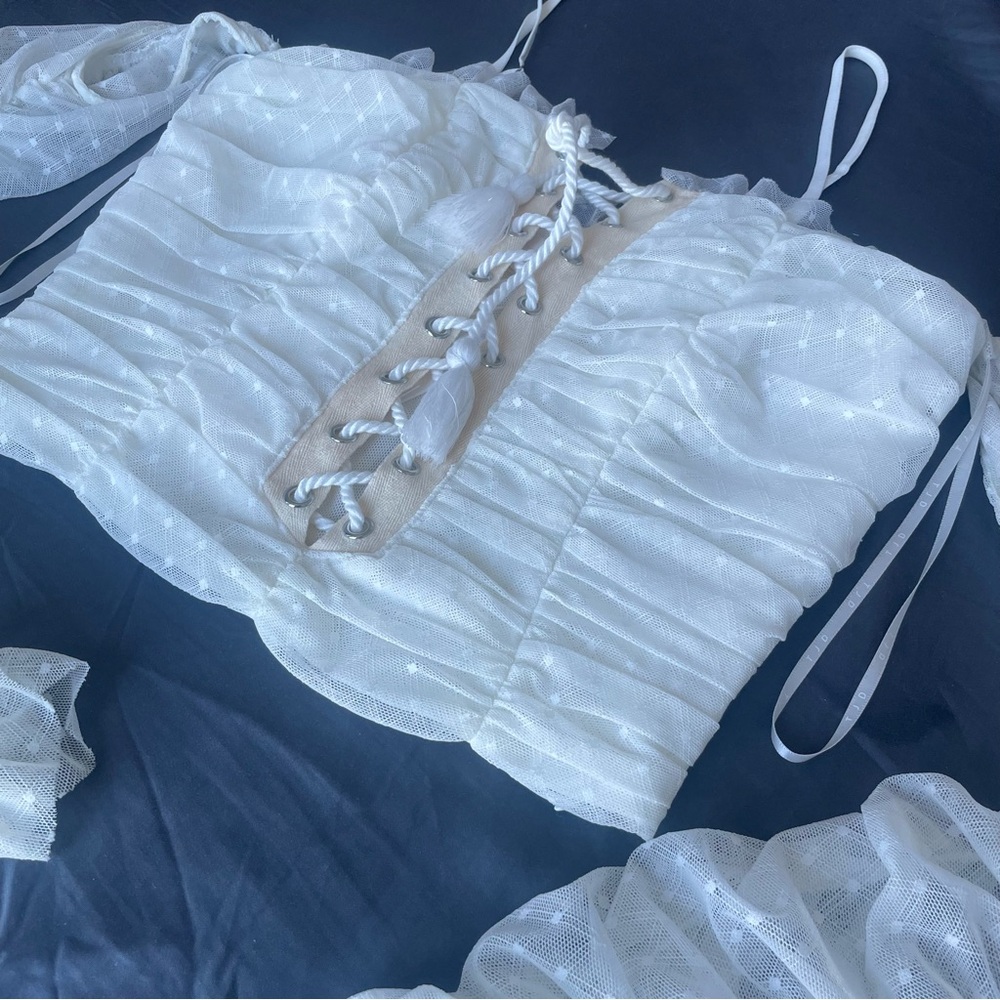 The Jetset Diaries Gardenia Lace Up Top - Picture 6 of 12